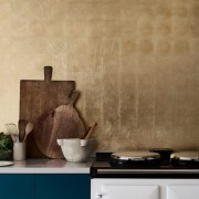 Kitchen-painted-with-Chalk-Paint-in-Aubusson-Blue-and-gilded-splash-back-in-Brass